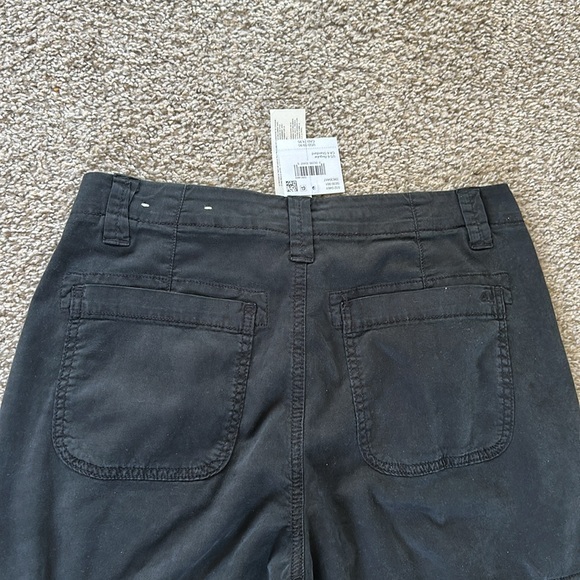 American Eagle Dreamy Drape Super High Rise Baggy Wide Leg Cargo Black Pants 6R - Picture 4 of 11